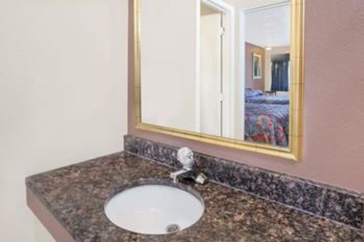 Knights Inn Grand Blanc