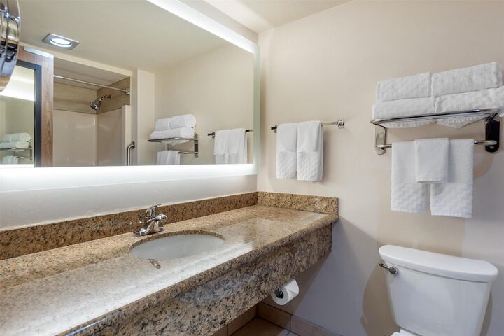 Best Western Plus Oak Harbor Hotel & Conference Center