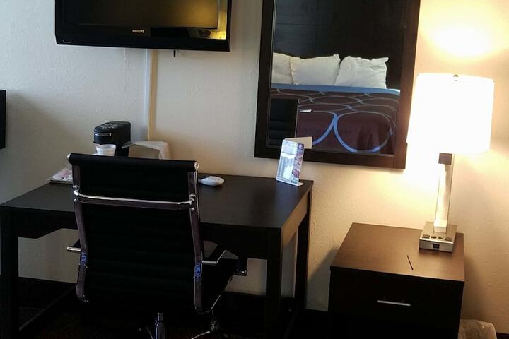 Room 18 of 22