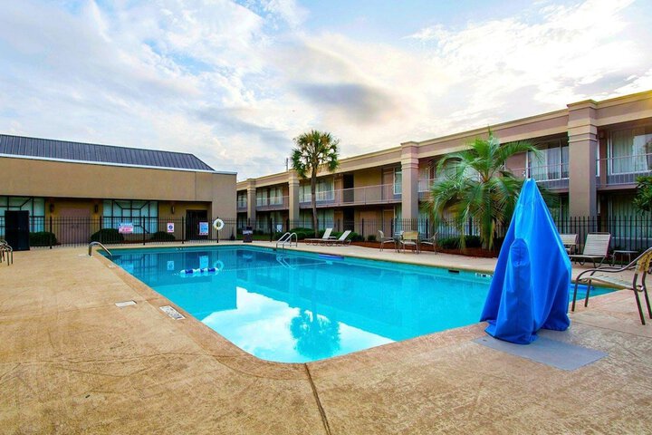 Pool 3 of 33
