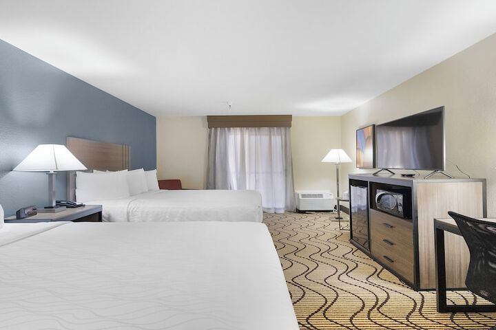 Best Western Plus Heritage Inn
