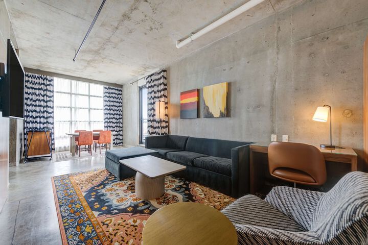 Room 15 of 43