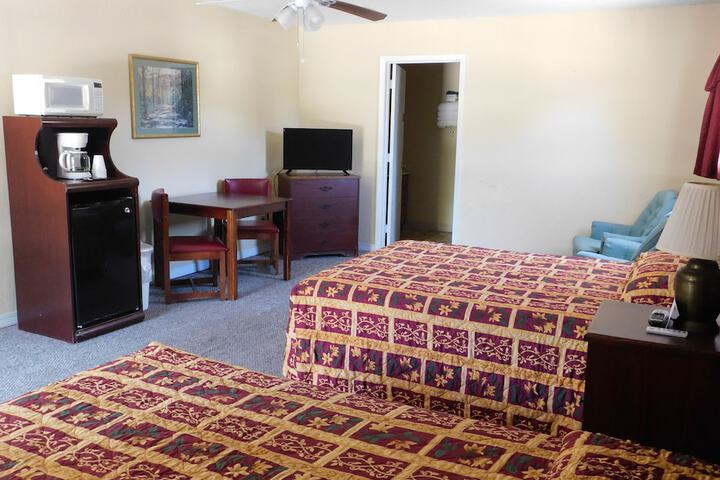 Little Shamrock Motel A1