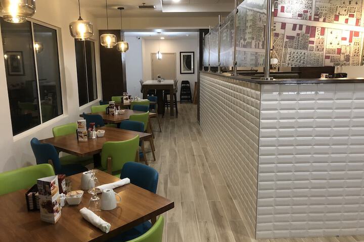 Dining 120 of 138