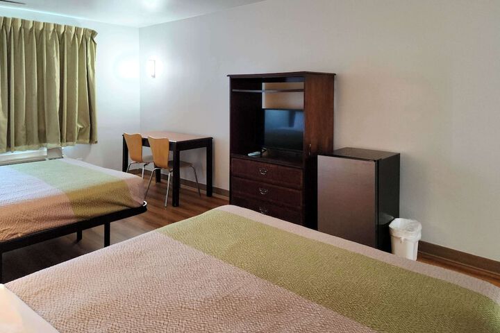 Room 19 of 39