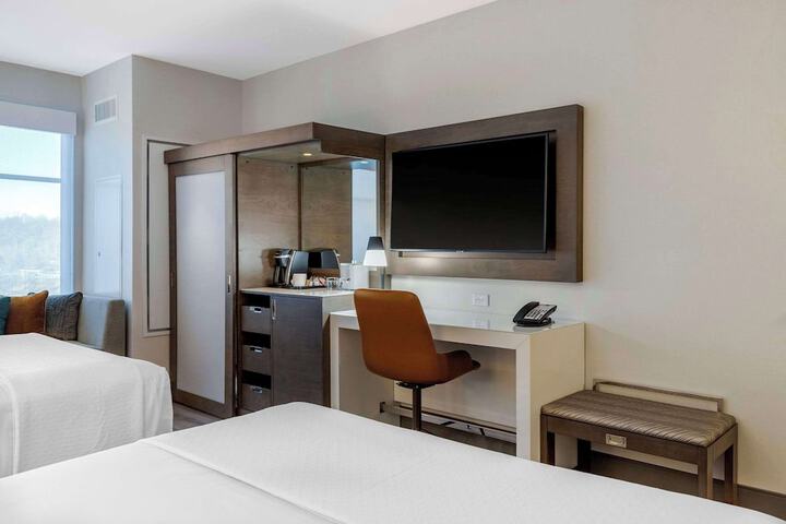 Room 46 of 71