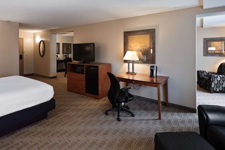Room 33 of 50