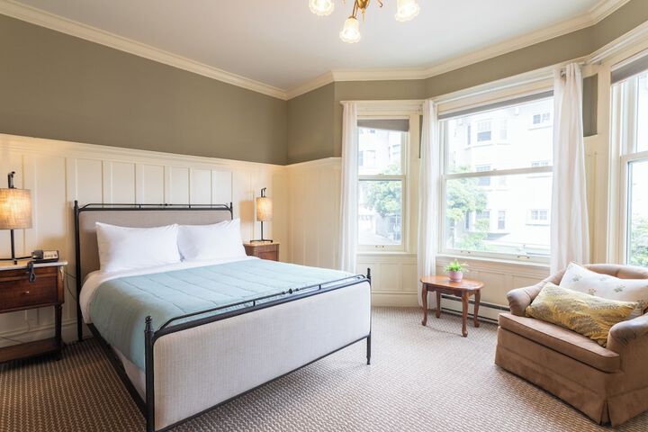 Nob Hill Inn