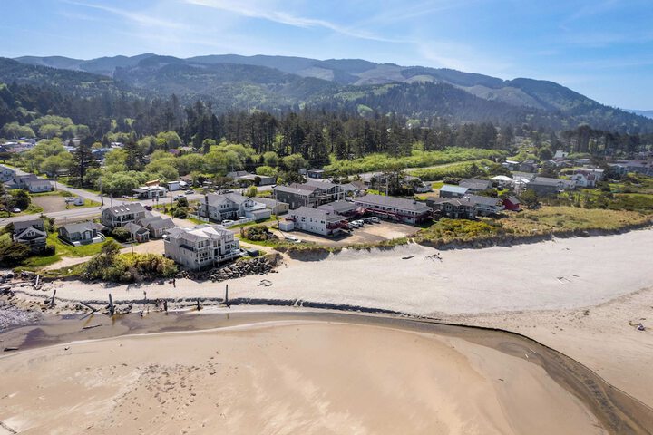 Rockaway Beach Vacation Rental: Pets Welcome!
