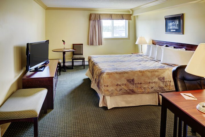 Room 10 of 13