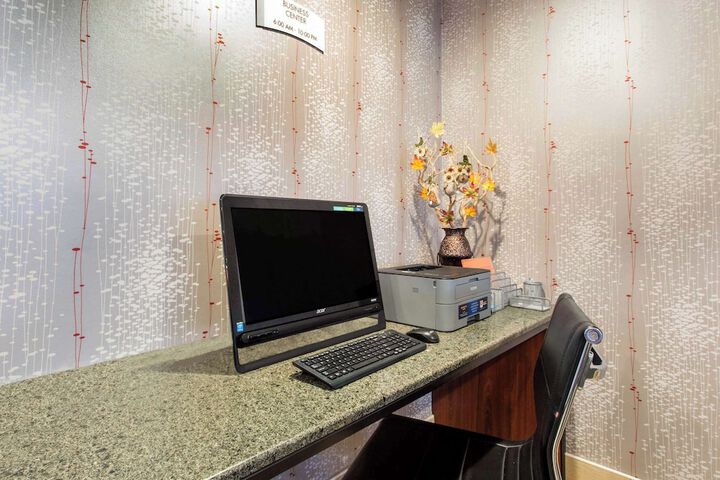 Quality Inn West Springfield