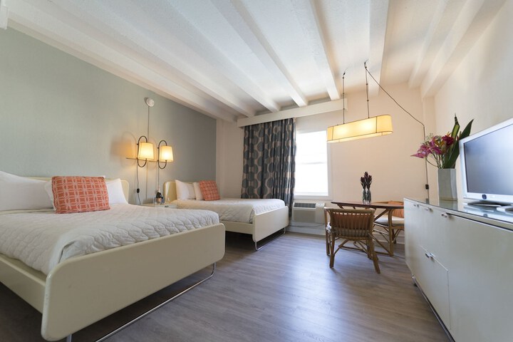 Room 16 of 29