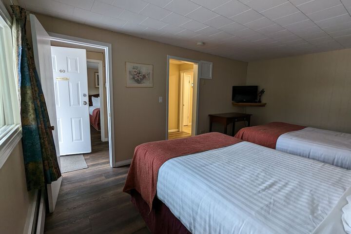 Room 122 of 153