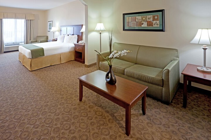 Room 15 of 48