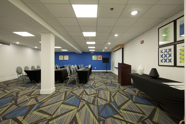 Holiday Inn Express & Suites Nashville - Brentwood I-65 by IHG