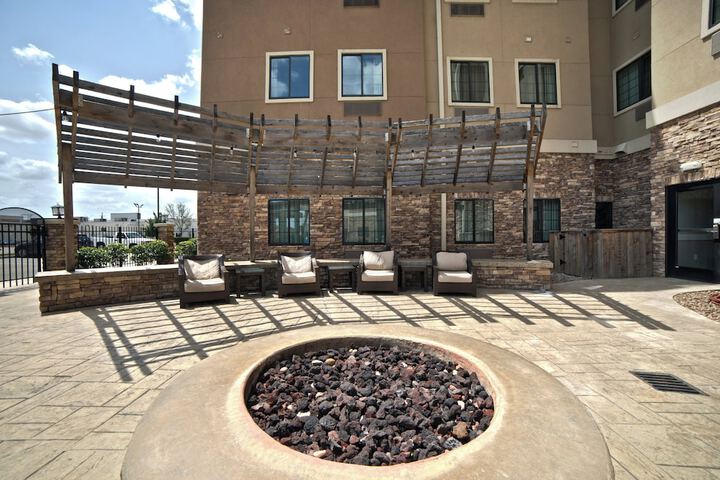 Staybridge Suites Houston - Humble Beltway 8 E by IHG