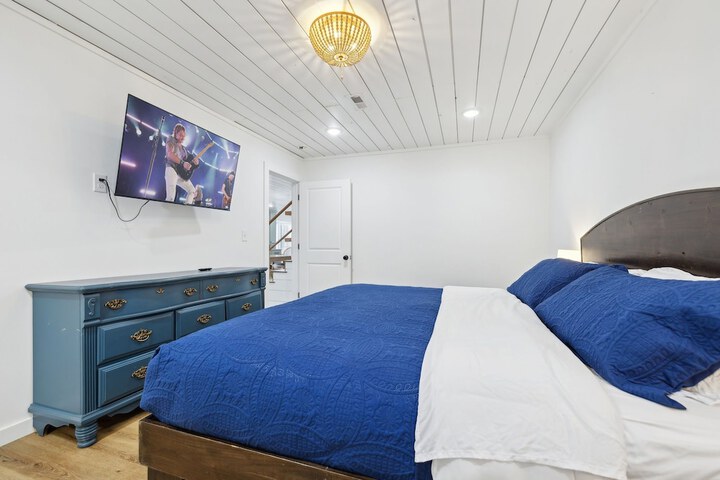 Fox Haven Retreat-modern Cabin-acres of Priv Land