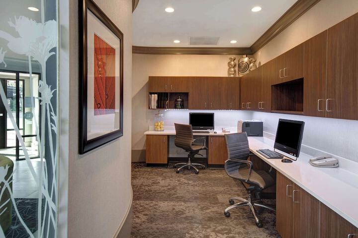 Business Center 104 of 104