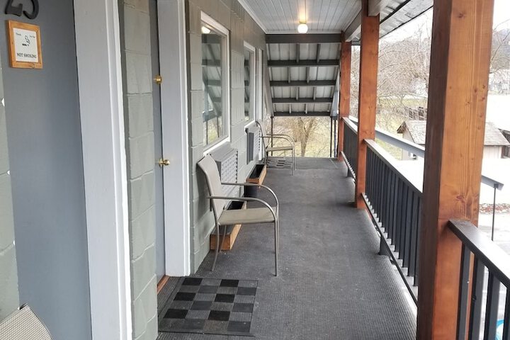 Property Grounds 24 of 26