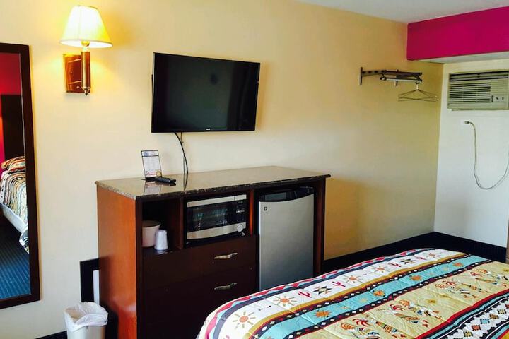 Room 17 of 36