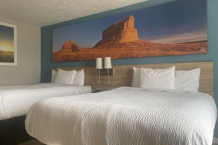 Room 11 of 28