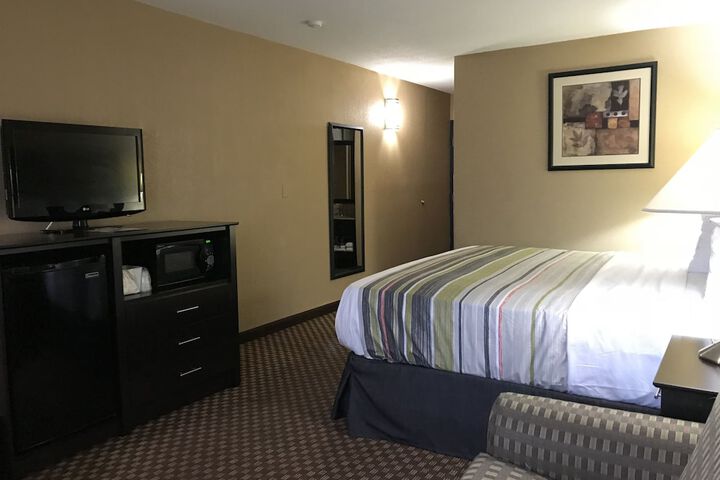 Room 15 of 32