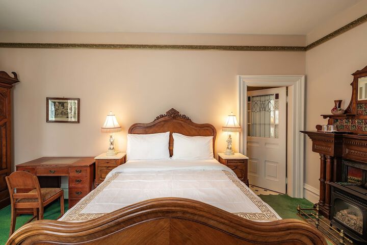 Room 28 of 54