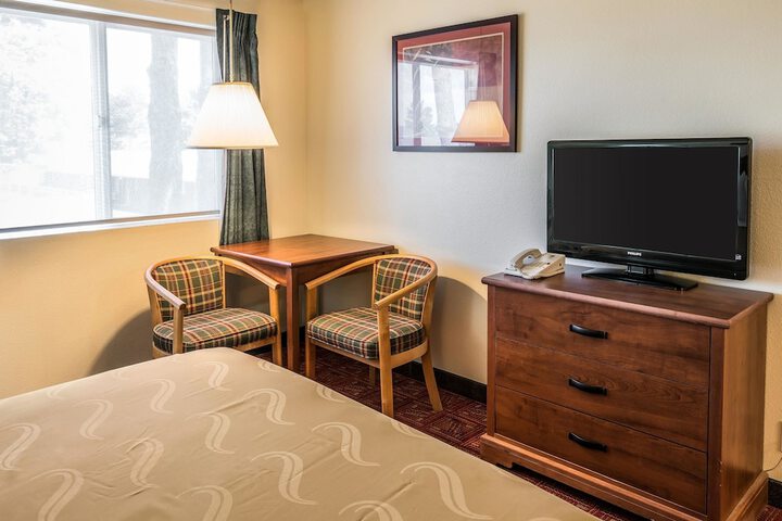 Room 26 of 34