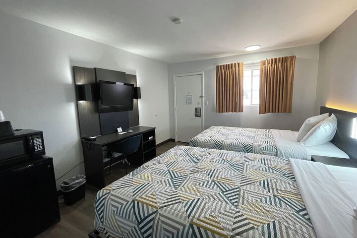 Room 15 of 26
