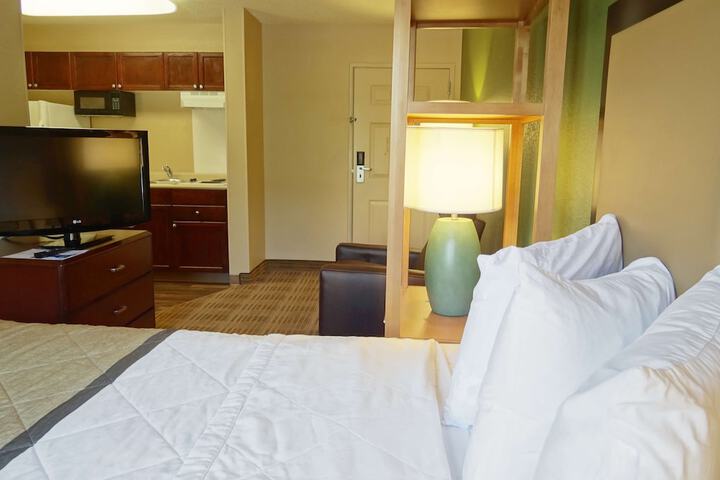 Room 17 of 24