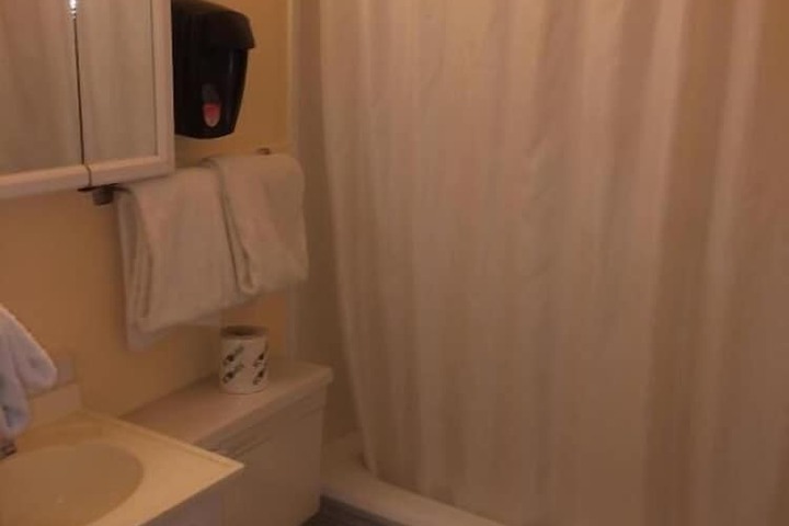 Room 20 of 25