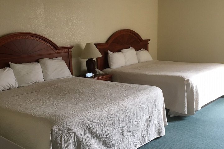 Shawano Four Seasons Hotel