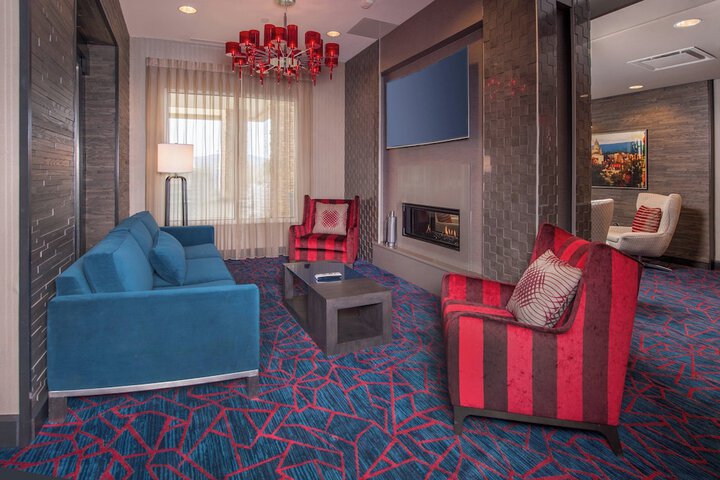 Hotel Interior 17 of 38