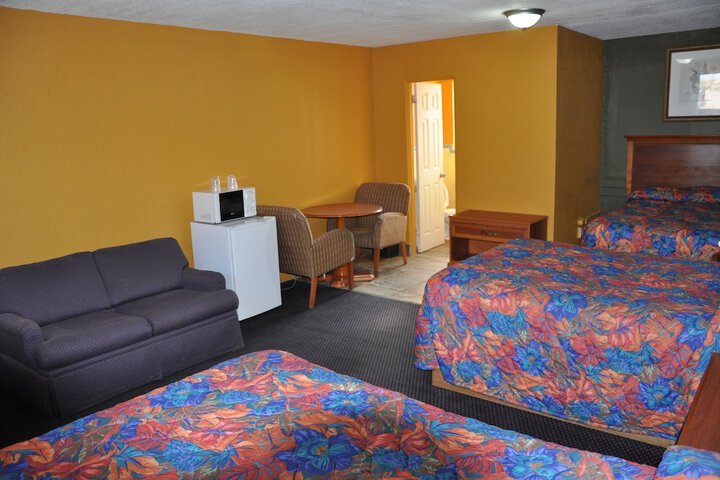Room 13 of 42
