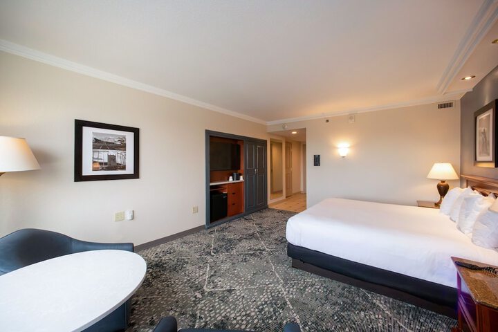 Room 8 of 43