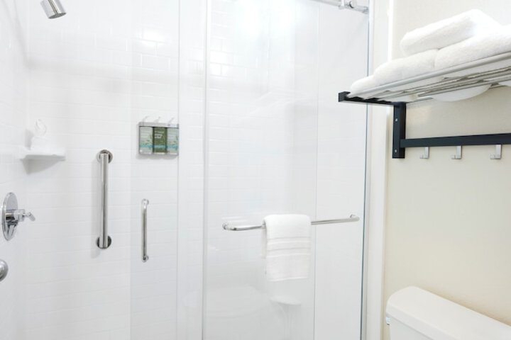 Room 14 of 19