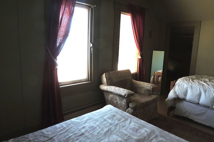 Room 30 of 42