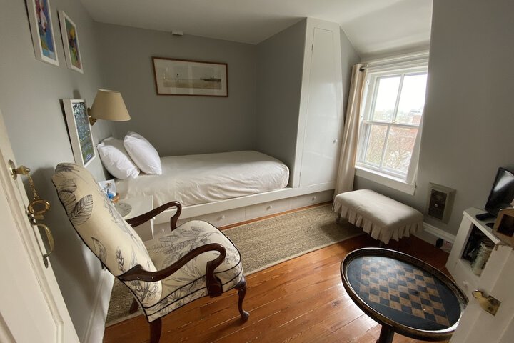 Room 41 of 47