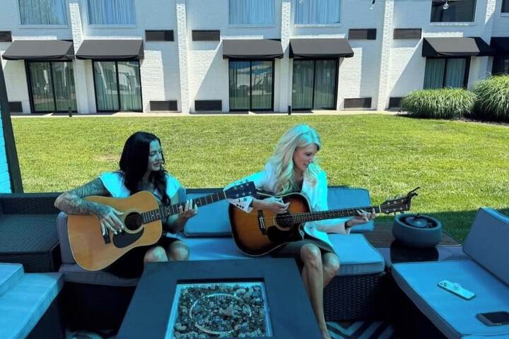 Hotel Exterior 63 of 64