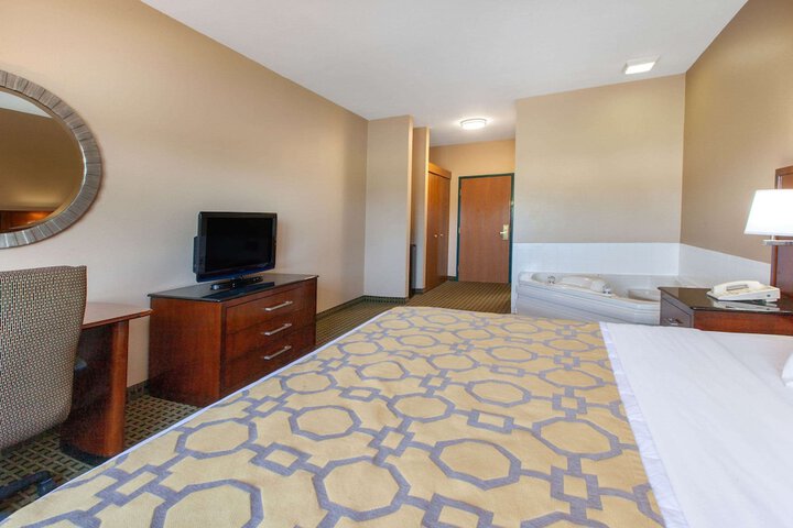Room 10 of 26