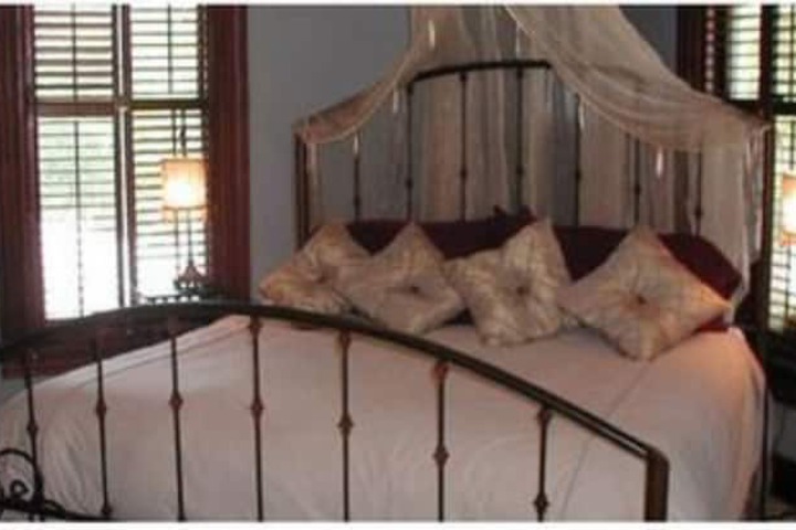 Fig Tree Manor