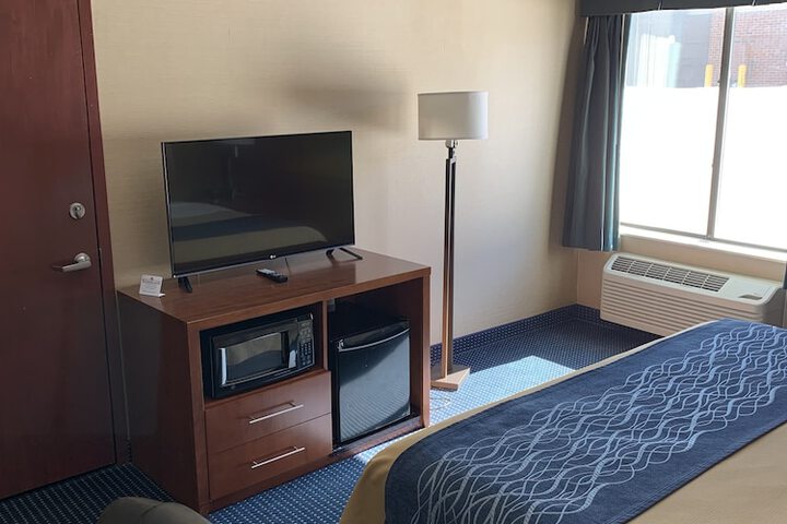 Comfort Inn Crystal Lake - Algonquin