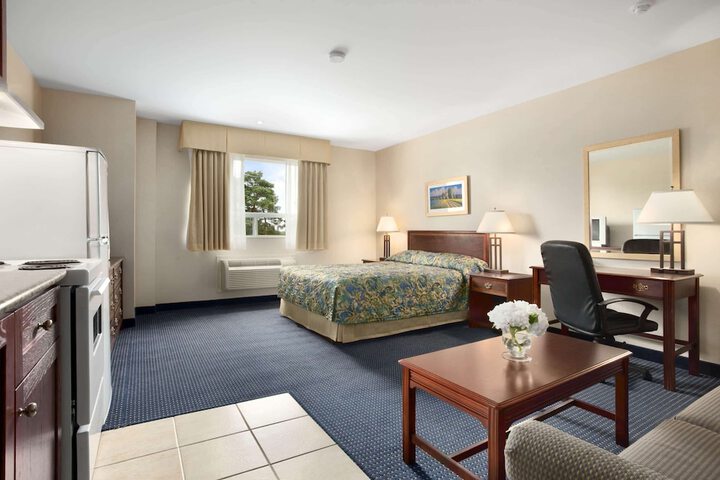 Room 34 of 46