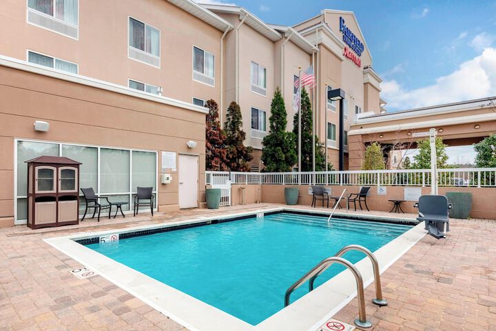 Pool 4 of 35