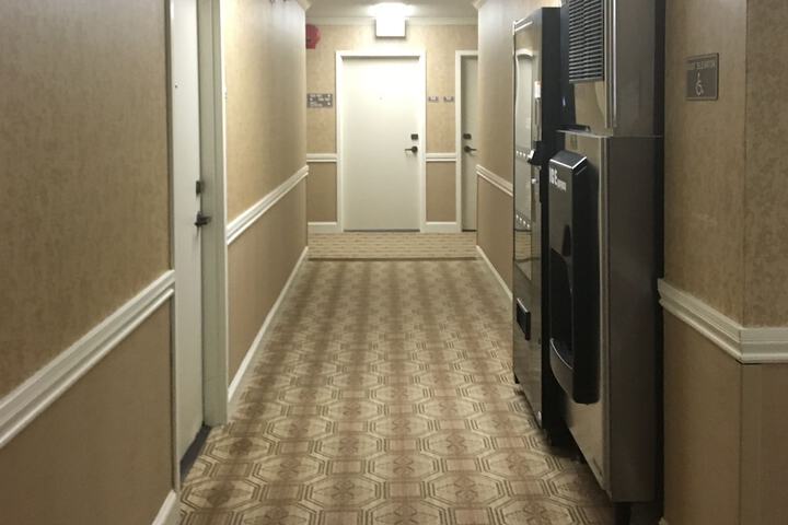 Ballroom/Hall 38 of 41