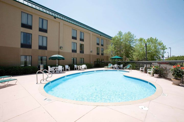 Pool 4 of 21