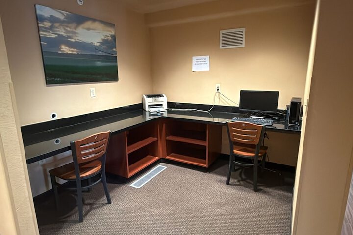 Richland Inn & Suites