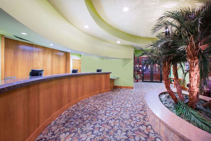 Hotel Interior 4 of 29