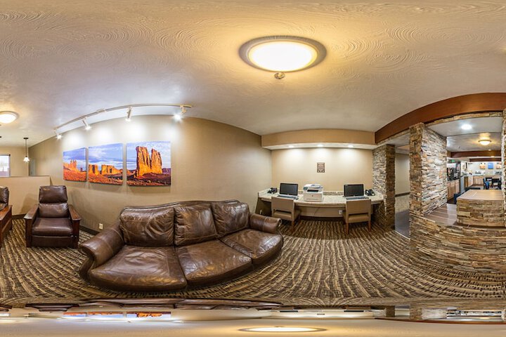 Business Center 56 of 62