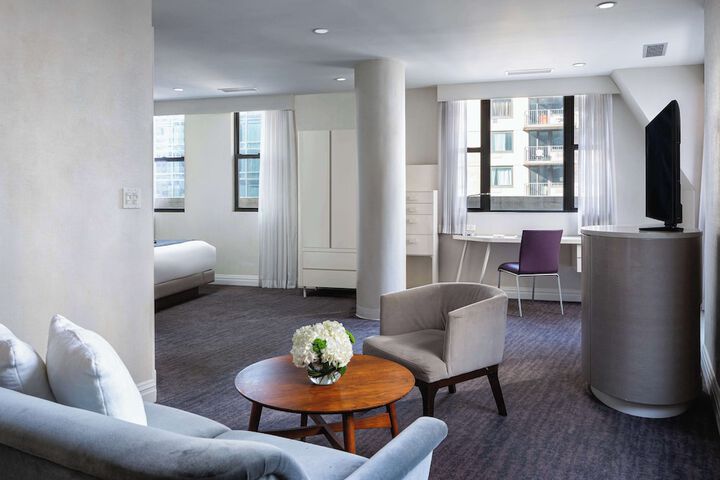 Room 46 of 82